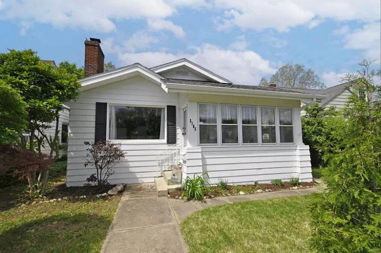 2165 Parkview Pl photo 1