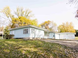 6423 Gilbertville Rd, La Porte City, IA 50651