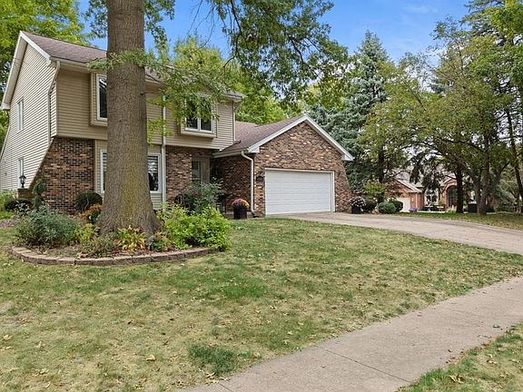 5th image of 3400 SW 37th St