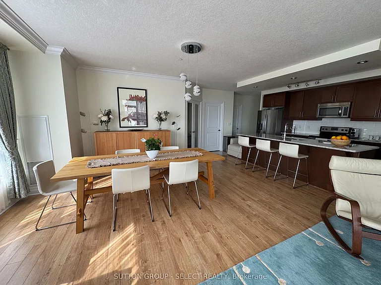 240 Villagewalk Blvd #610 — Photo 14