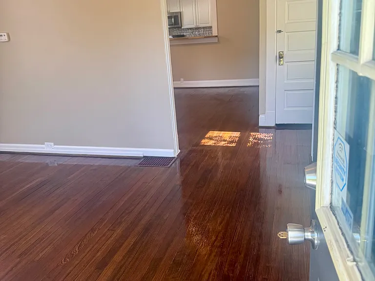 3270 Dickinson Rd — Photo 2