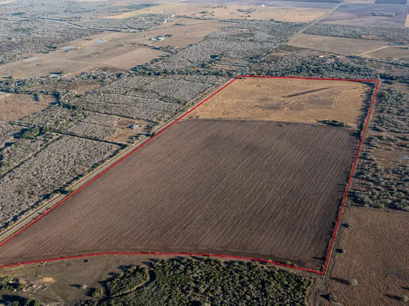 0 Fm 888, Skidmore, TX 78389