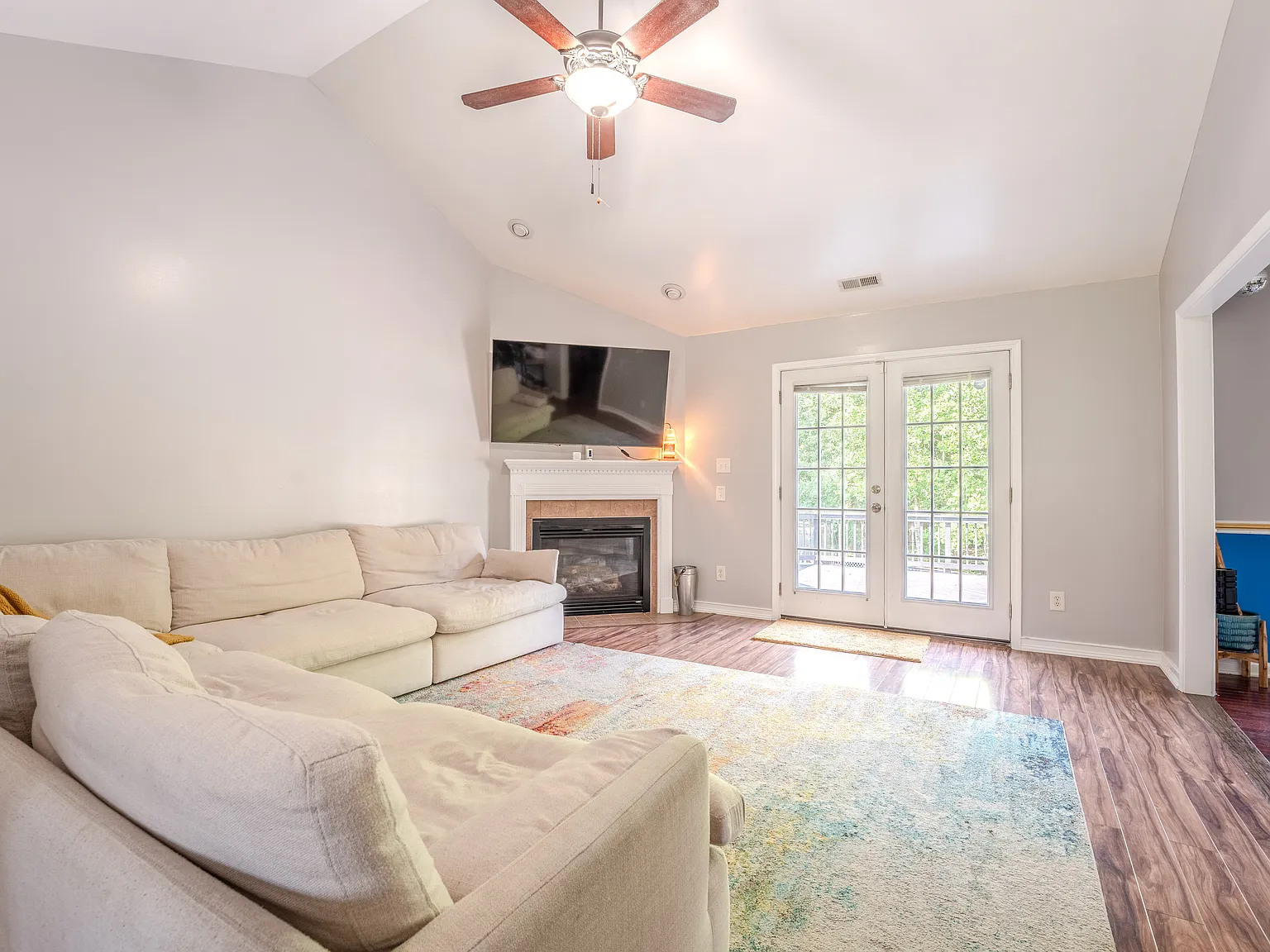 4 bed, 2312 sqft, $2,000 — Photo 4