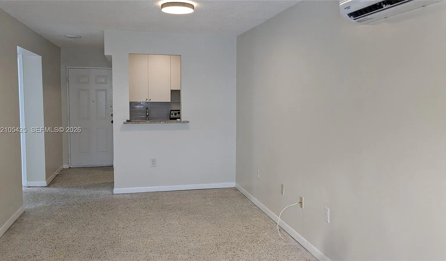Guernica Condo — Photo 4