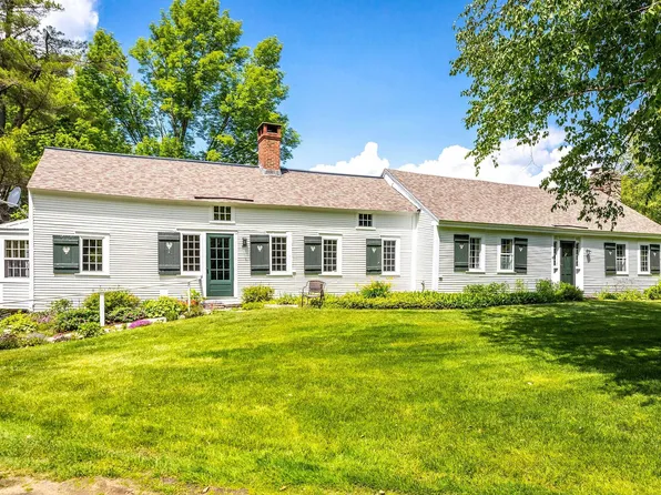 2347 Hapgood Pond Road, Peru, VT 05152