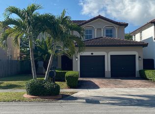 16570 SW 55th Ter, Miami, FL 33185