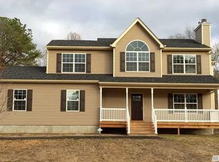 98 Madeline Rd, Ridge, NY 11961