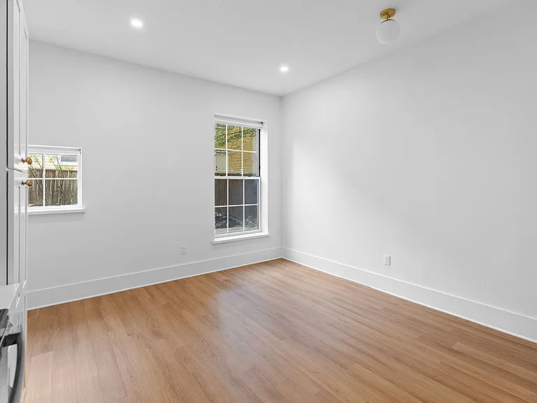 31 Hope St #104 — Photo 12