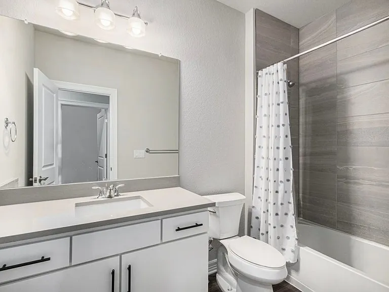 255 Rogers Ct — Photo 11