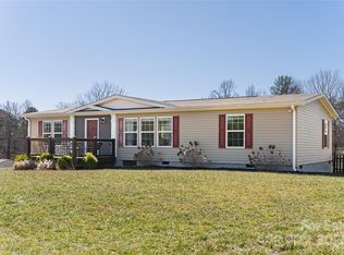 60 Asher Oaks Ln, Hendersonville, NC 28792