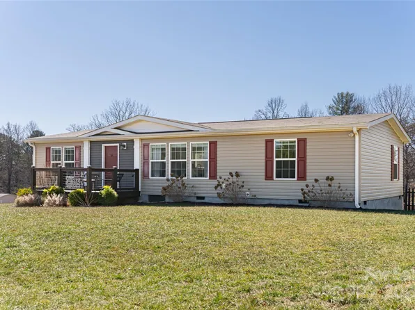 60 Asher Oaks Ln, Hendersonville, NC 28792