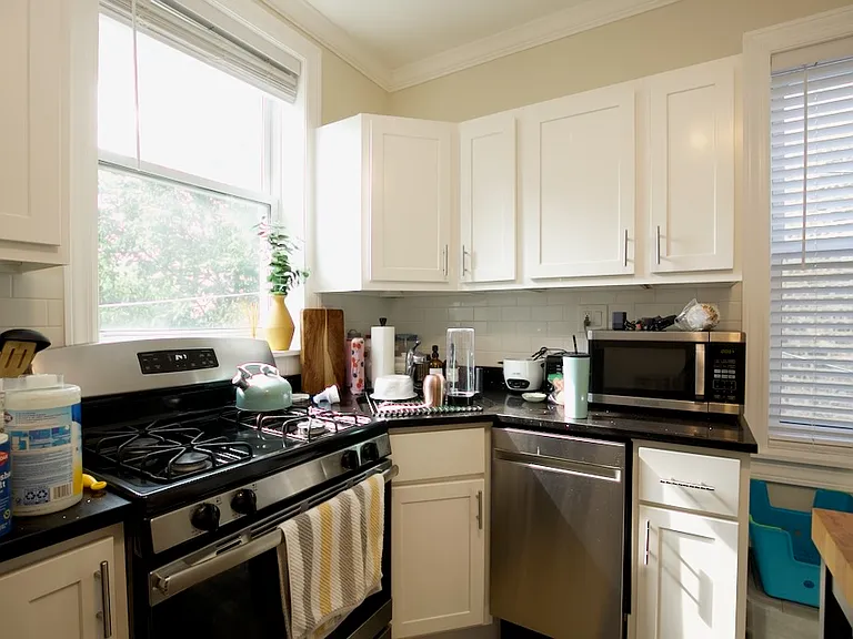 646 W Roscoe St #N3 — Photo 4