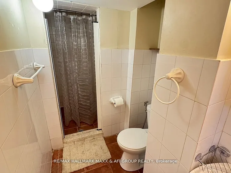 316 Valleymede Dr #BASEMENT — Photo 11