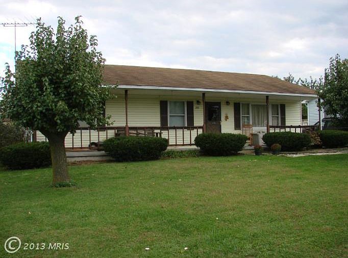 1st image of 220 Hackberry Dr
