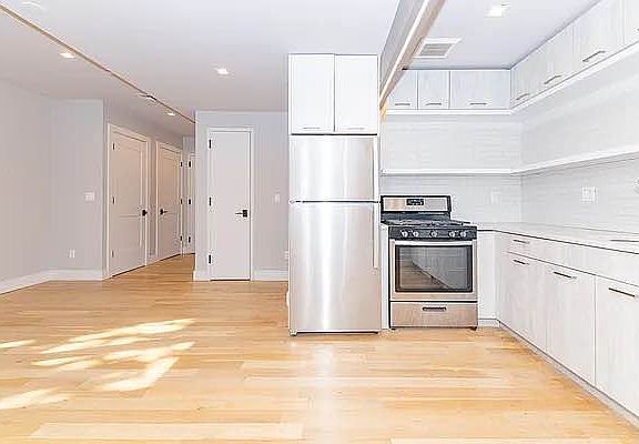 5th image of 202 Clifton Pl #2R