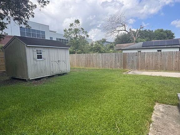 3rd image of 3278 Desaix Blvd
