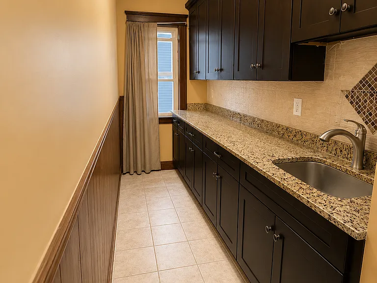 17 Euclid Ave #3 — Photo 12