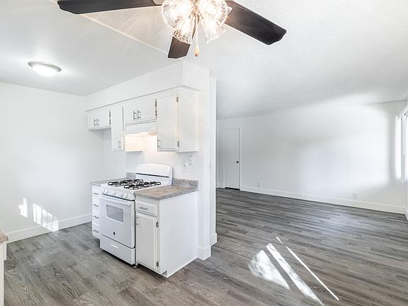 3rd image of 700 W Avenue I #F73694954