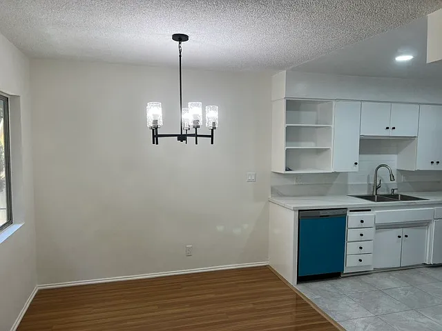 2 bed, 1200 sqft, $2,900 — Photo 3