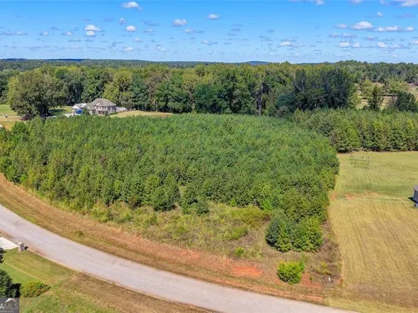 180 River Meadow Ln, Social Circle, GA 30025