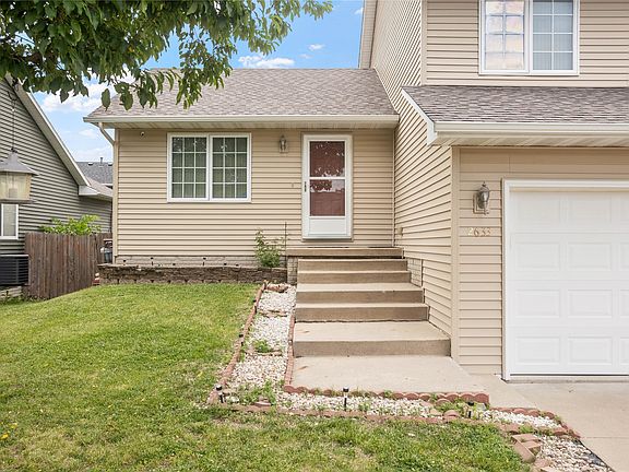 2nd image of 2633 Whispering Ridge Dr