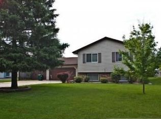 1208 127th Ln NE, Blaine, MN 55434