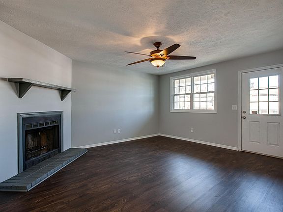 3rd image of 1274 Massman Dr
