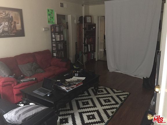5th image of 15157 Burbank Blvd