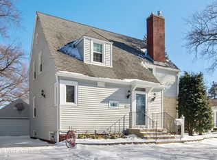 1169 Margret St, Des Plaines, IL 60016