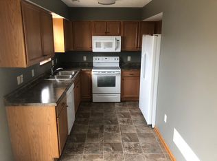 2424 Ramsey Rd, Lincoln, NE 68524