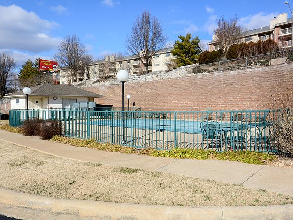 2nd image of 351 S Wildwood Dr #8