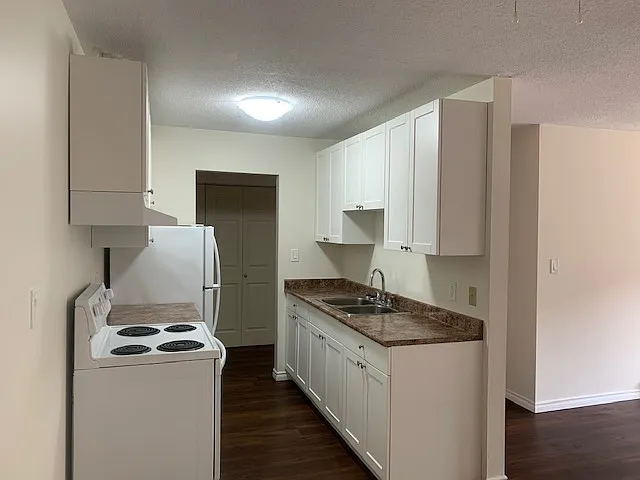 9474 Cook St #1/1 — Photo 12