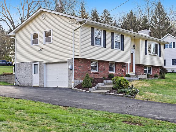 2nd image of 140 Chestnut Ridge Road