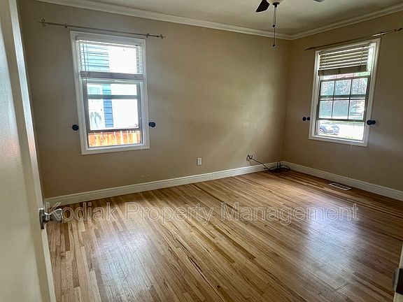 5th image of 2678 S Filmore St