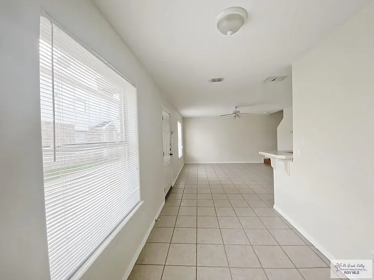 737 Sonesta Dr #B — Photo 4