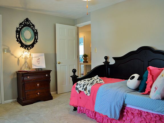 4th image of 3302 Stewart Ln