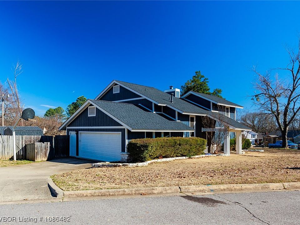 1st image of 9201 Skypark Dr