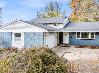 24556 Mitchell Dr, North Olmsted, OH 44070