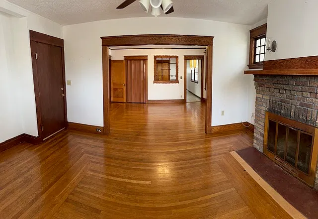 2 bed, 1100 sqft, $2,000 — Photo 2