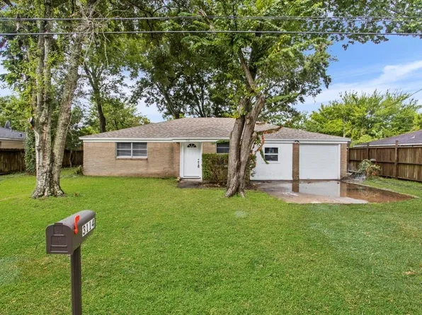 3114 Carolyn St, Bacliff, TX 77518
