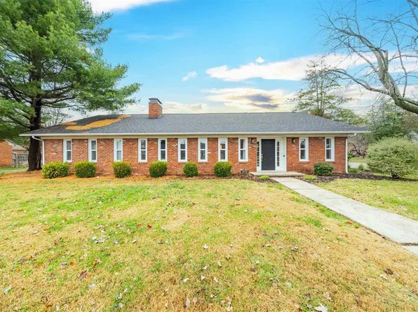 1809 Fieldcrest Dr, Owensboro, KY 42301