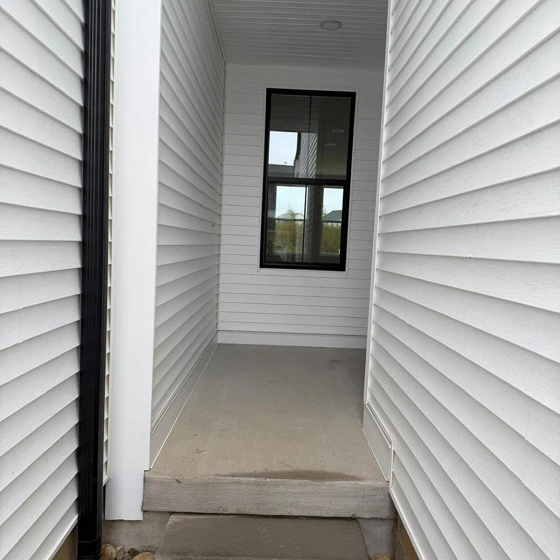 3 bed, 2.5 bath, 1839 sqft, $3,900 — Photo 4