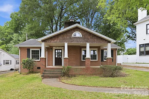 2910 Forest Park Dr Photo 1