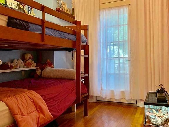 4th image of 6207 Eliot Ave #1