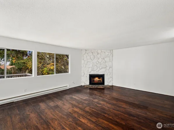 9623 S 248th Street #C8, Kent, WA 98030