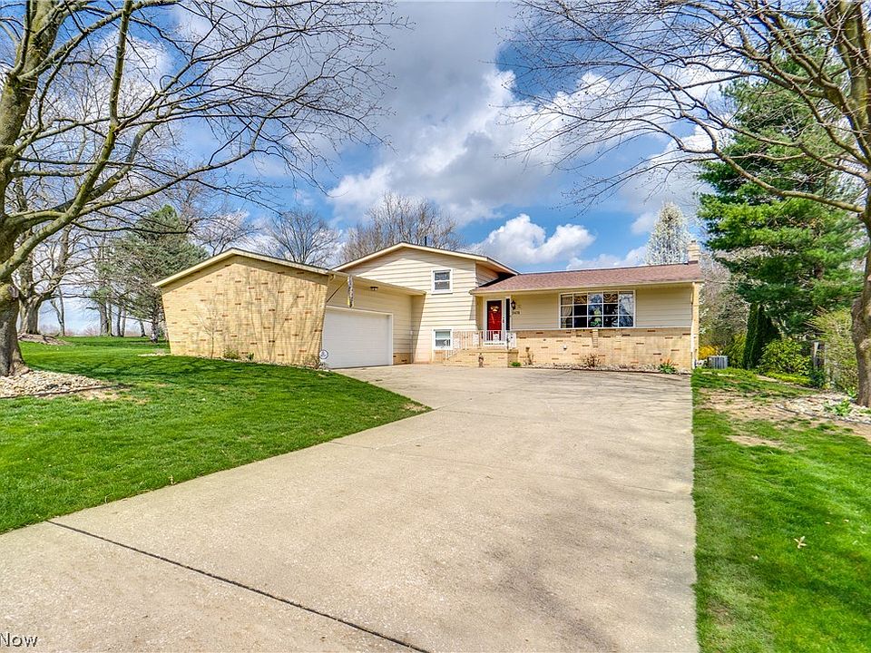 1st image of 2475 Beechmoor Dr NW