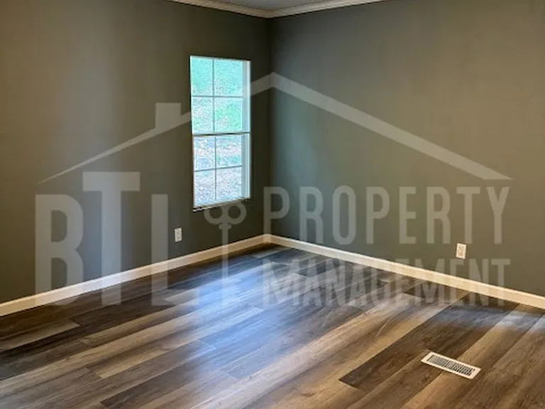 222 Meadow Hills Ln — Photo 19