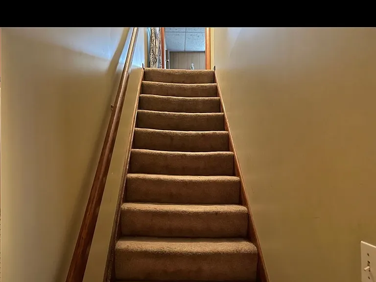 406 Plum Way — Photo 3