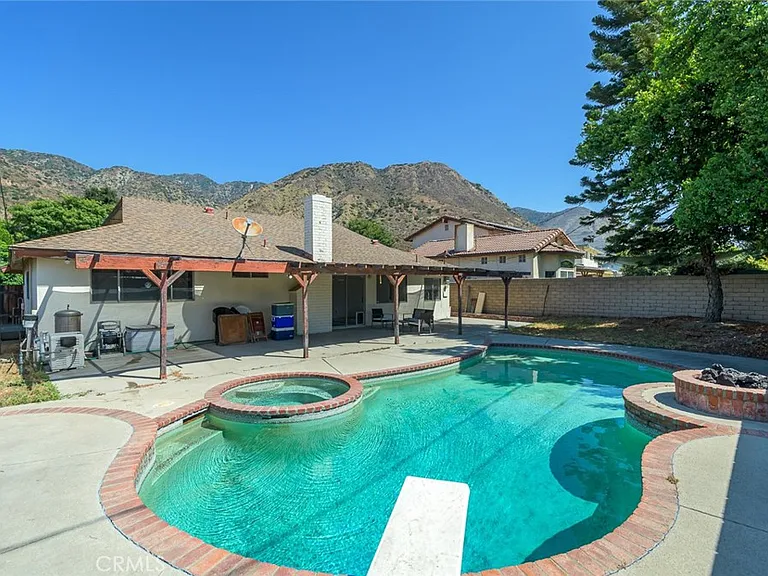 3436 Deerlane Dr — Photo 18