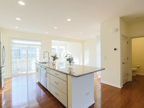 2nd image of 2176 Coral Ln